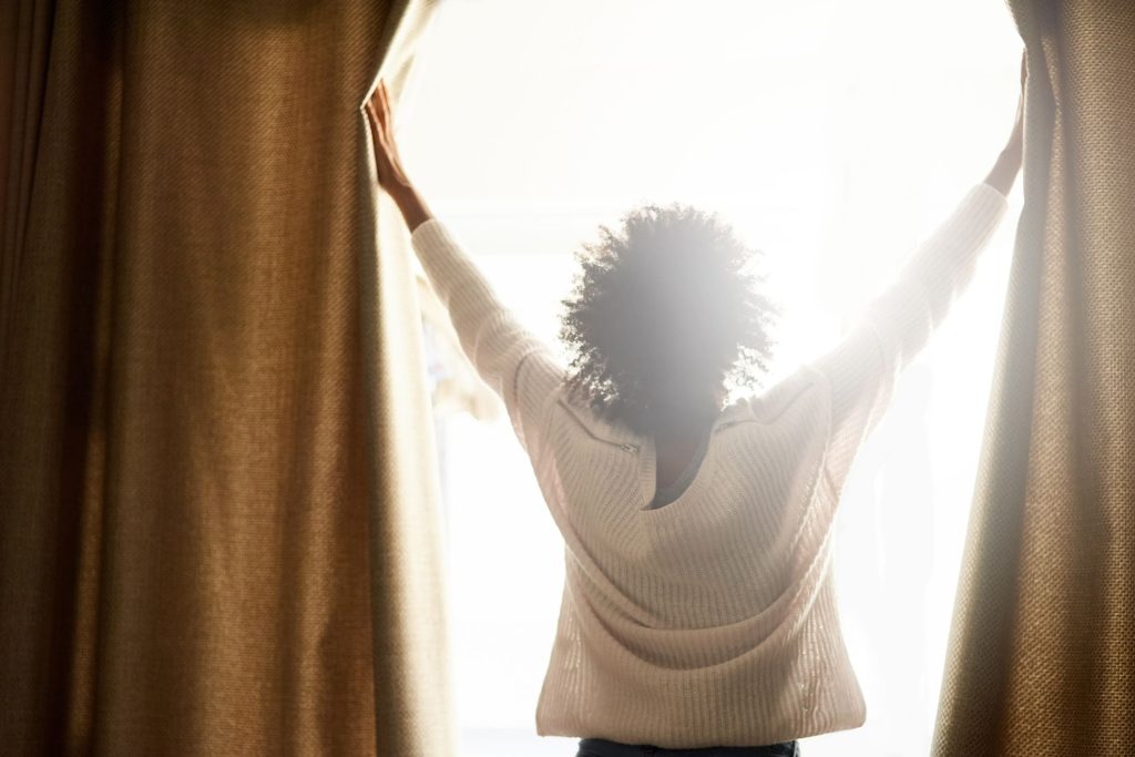 Top 10 Minimalist Beauty Trends to Try This Season